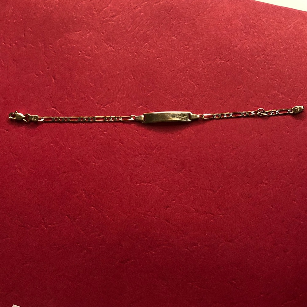 Golden bar bracelet
